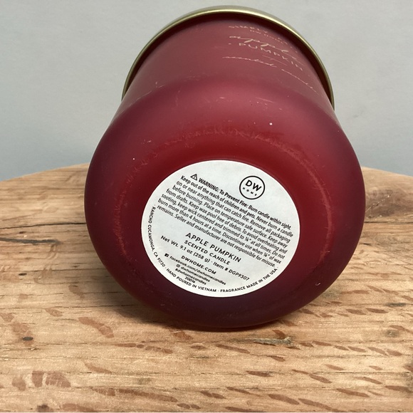 Never Lit - Apple Pumpkin Scented Candle in lidded Glass Jar by DW Home - Nice - Picture 7 of 11